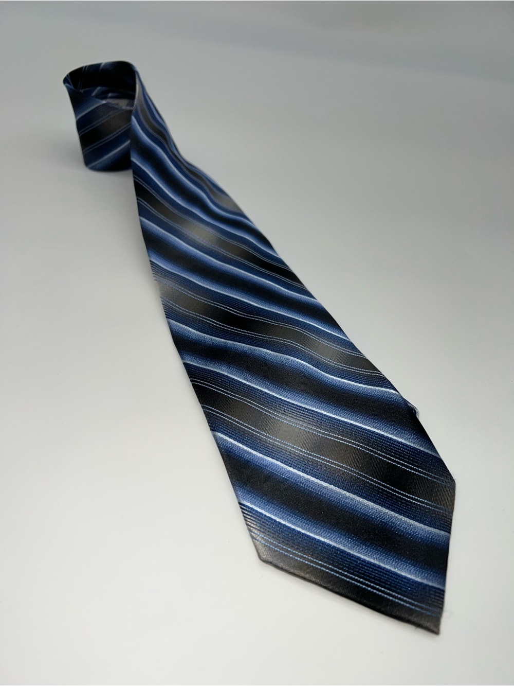 Pierre Cardin Vintage 1970s Silk Shades of Blue and Gray Striped Men's Tie